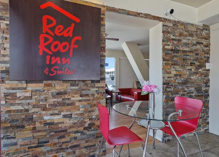Red Roof Inn Needles