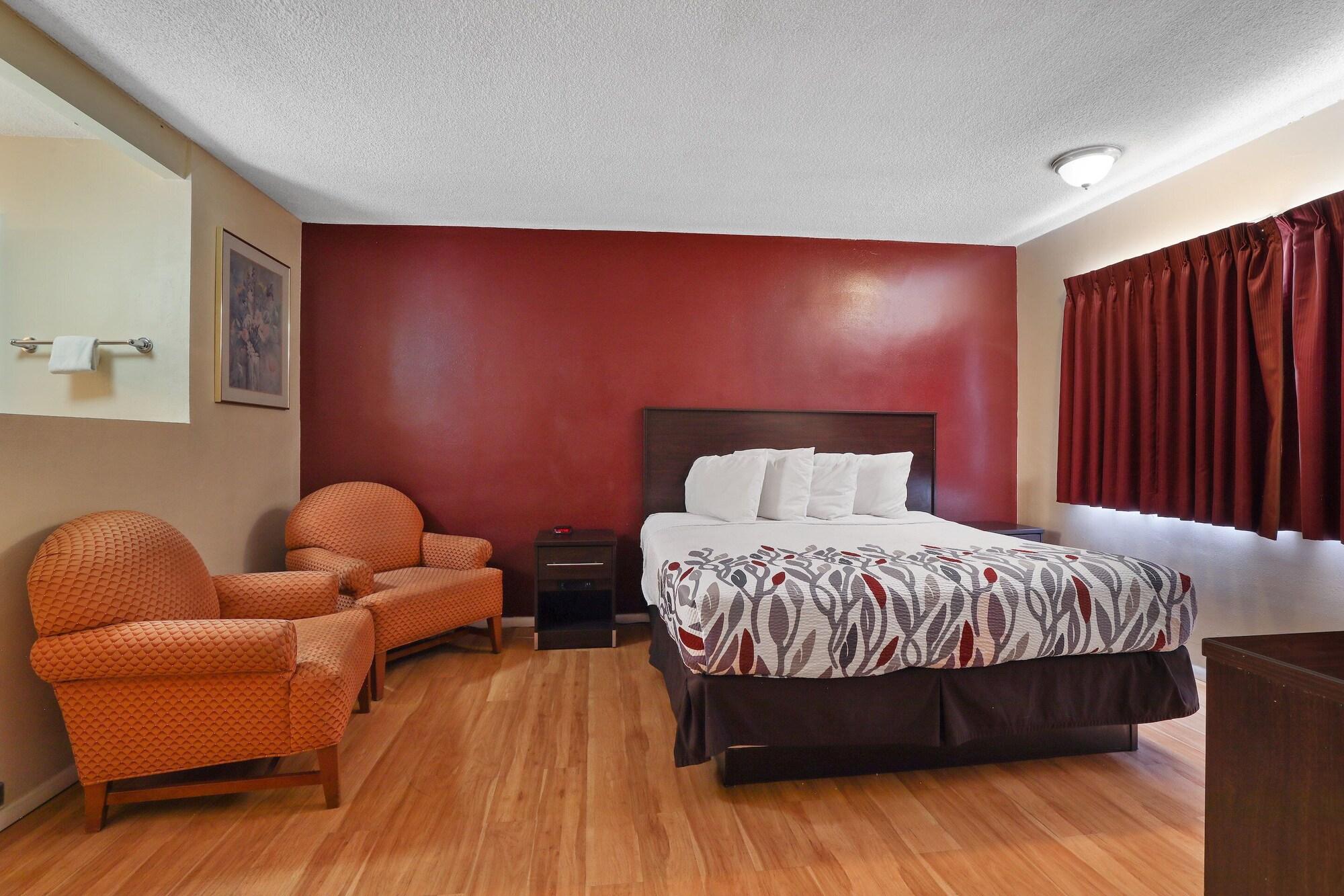 Red Roof Motel