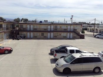 Red Roof Motel